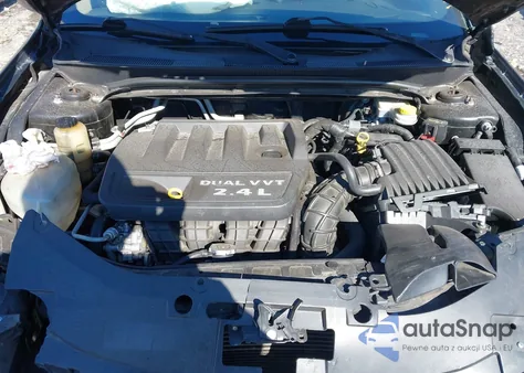 2013 Chrysler 200 Lx z USA, uszkodzony, nr VIN 1C3CCBAB0DN640321